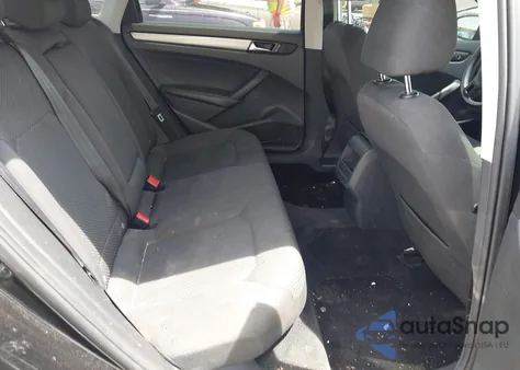 2013 Volkswagen Passat 2.5L S z USA, uszkodzony, nr VIN 1VWAH7A35DC109327